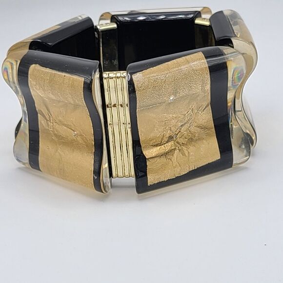 Stylish bracelet,  acrylic black and gold squares,  goldtone hardware,  stretchy - Picture 3 of 6